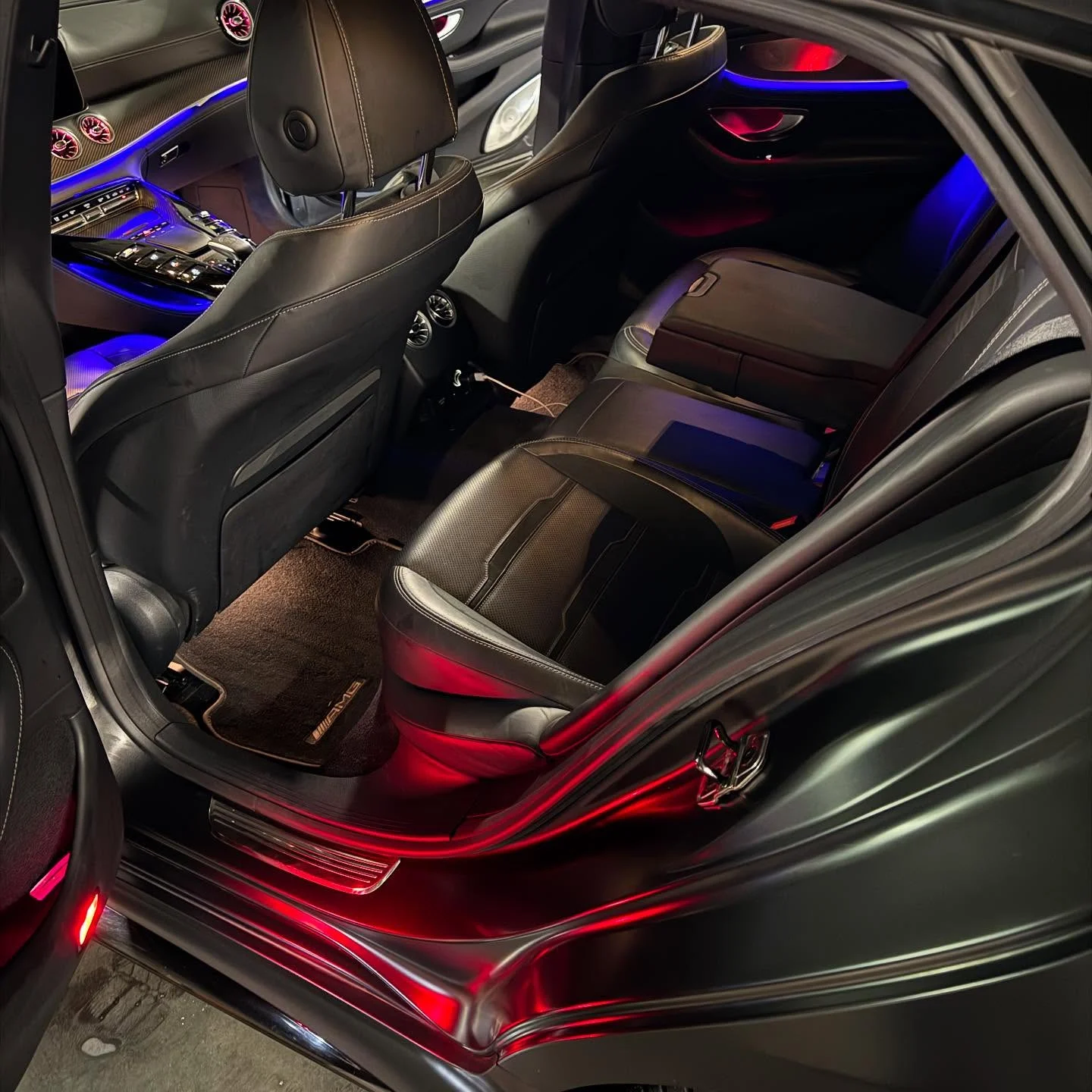 Kabine i Mercedes-AMG GT 63 S Coupe efter indvendig detailing